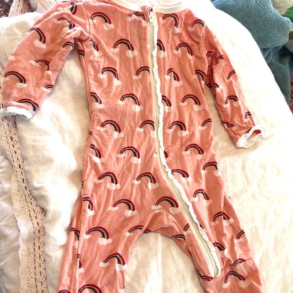 KICKEE PANTS NB coveralls in rainbow print